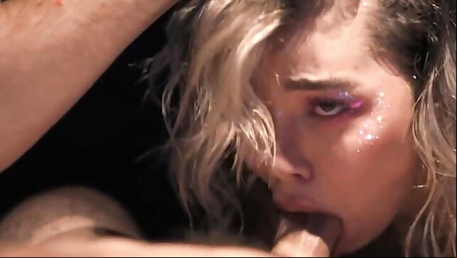 Emma Rose Puts Glow In The bareback shemale porn big cock shemale porn blowjob shemale porn
